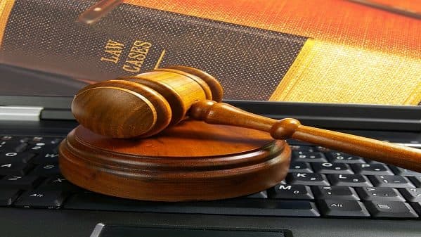 Enjeux et évolutions du droit dans le cyberespace
